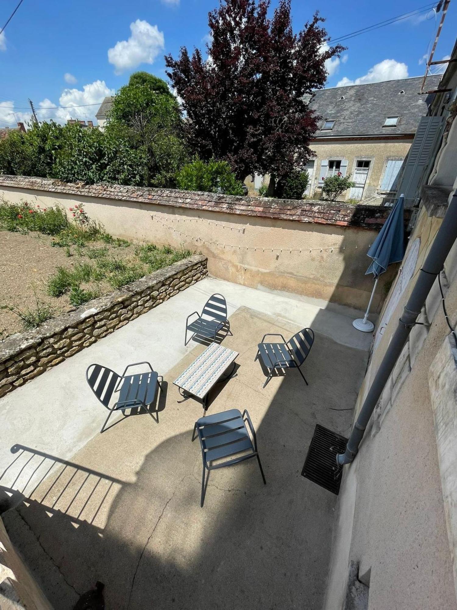 Les Anciennes Ecuries Du Chateau Vatan ภายนอก รูปภาพ
